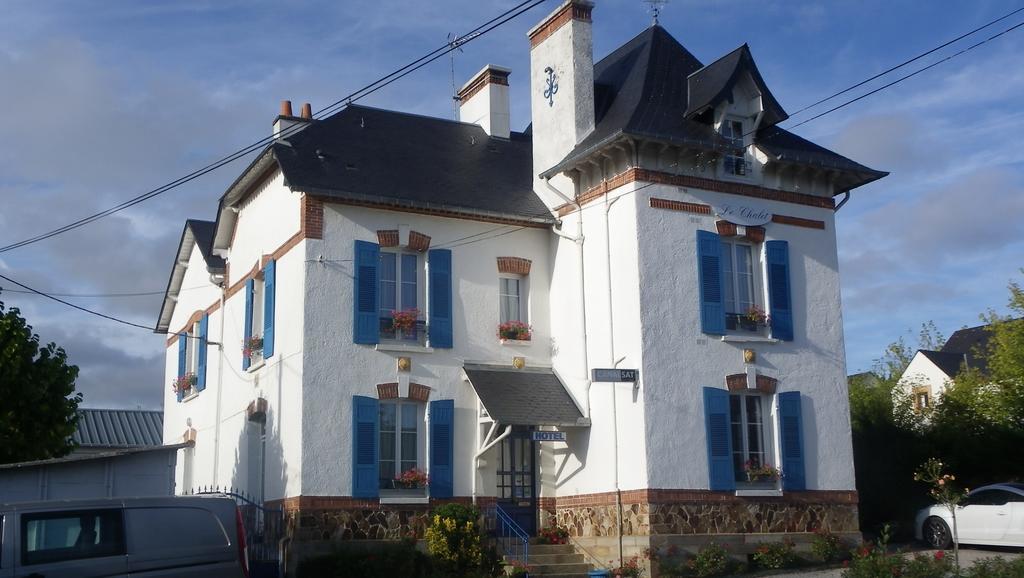 Hotel Restaurant Le Chalet Guéméné-Penfao Exterior foto